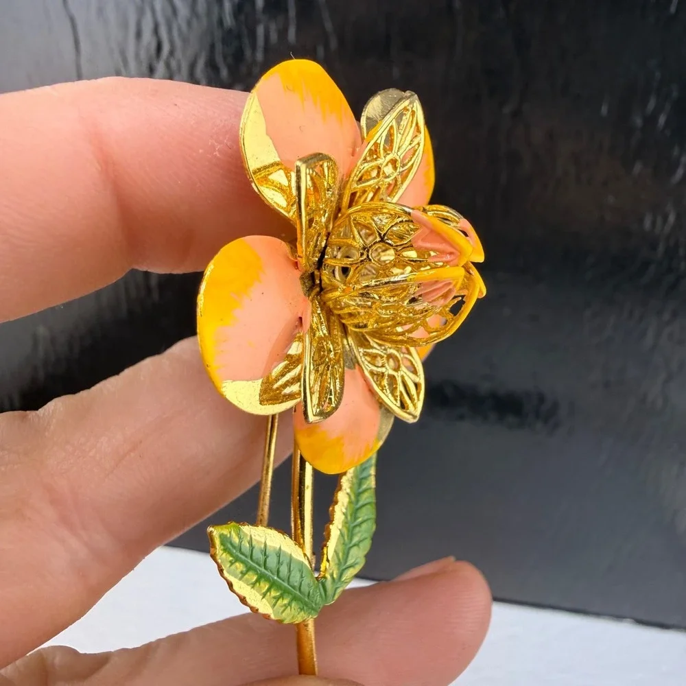 Vintage Estate Flower Brooch Pink Orange Enamel Gold Tone Filigree Floral Pin